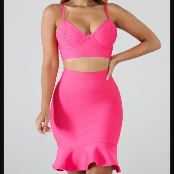 Pink Bandage Skirt Set - Picture 2 of 6